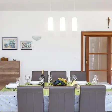 Lovely In With Kitchen