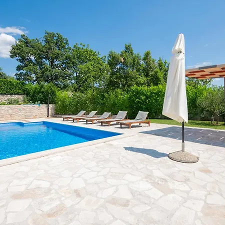 Lovely In With Kitchen Tatil Evi Blato na Cetini